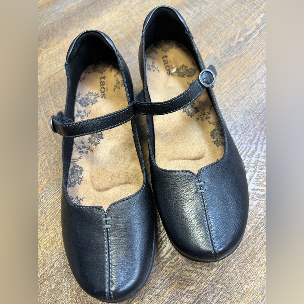 Taos black shoes